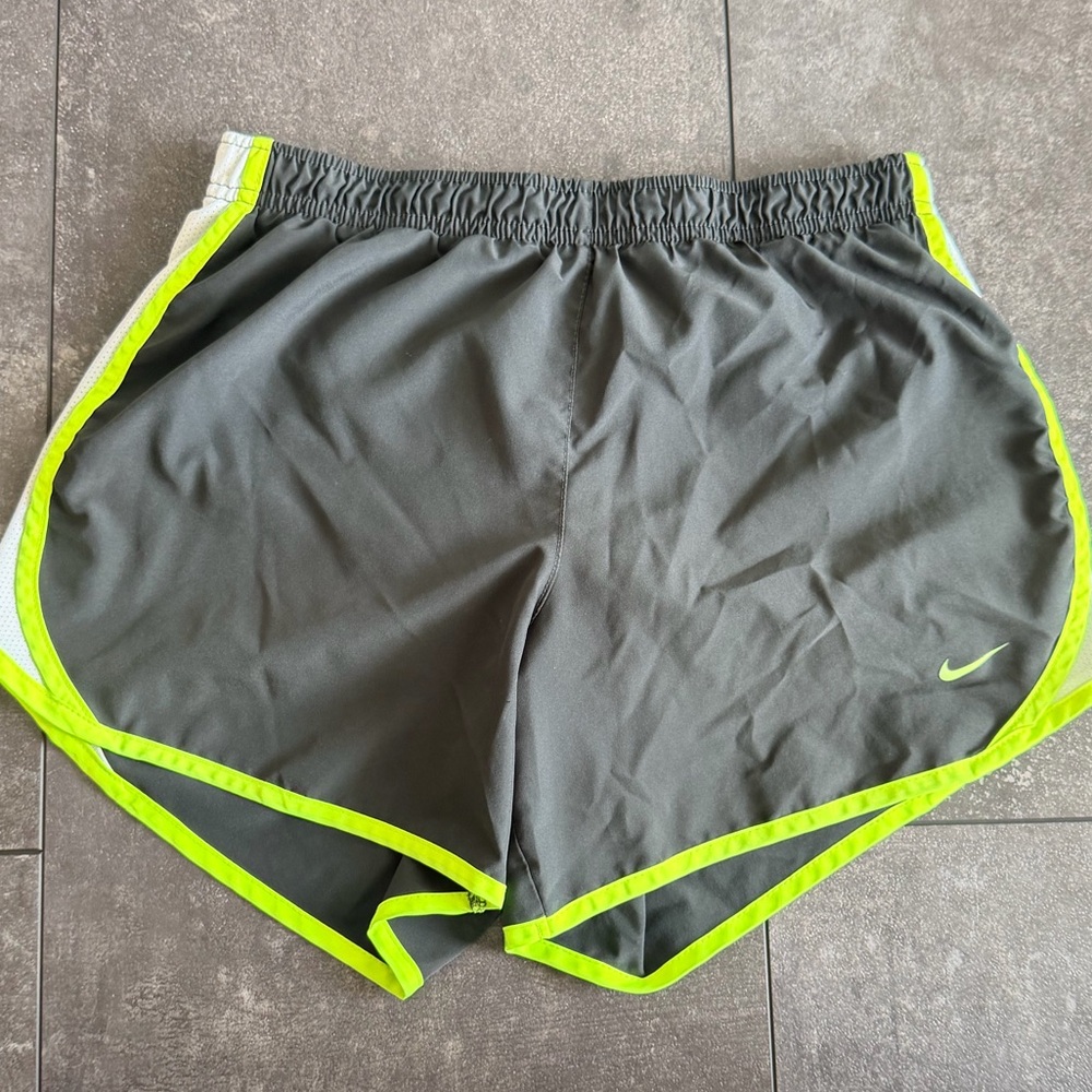 Nike Girls Tempo Shorts in Gray and Neon Yellow (XL)